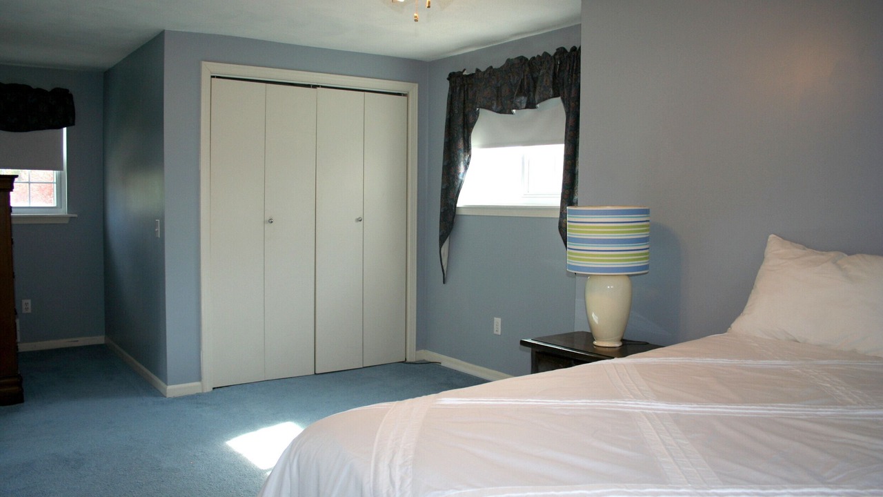 Photo of Bedroom in Saunderstown