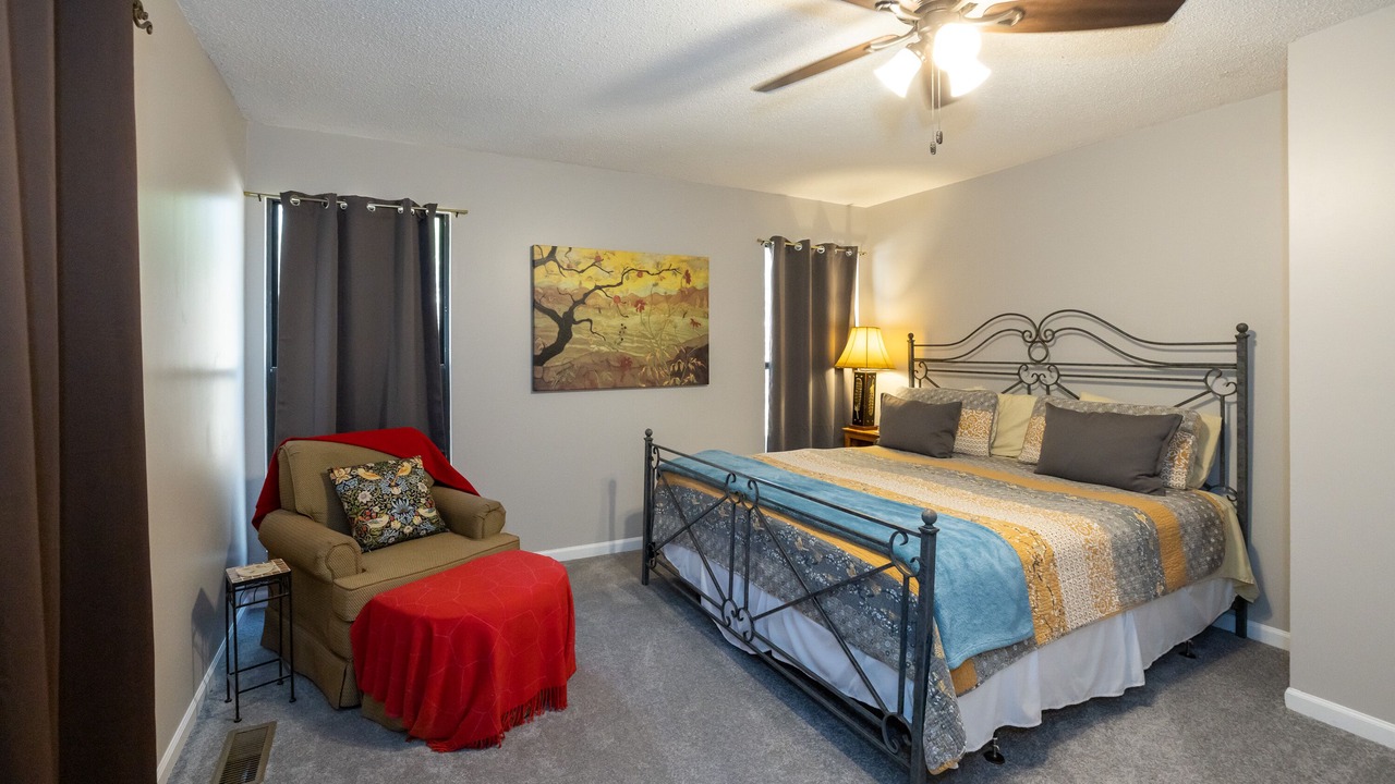 Photo of Bedroom in LaGrange