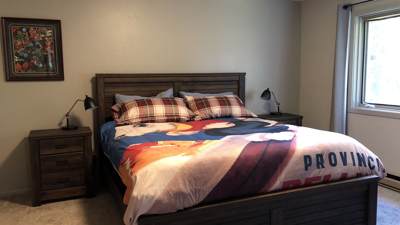 Photo of Bedroom in Alyeska