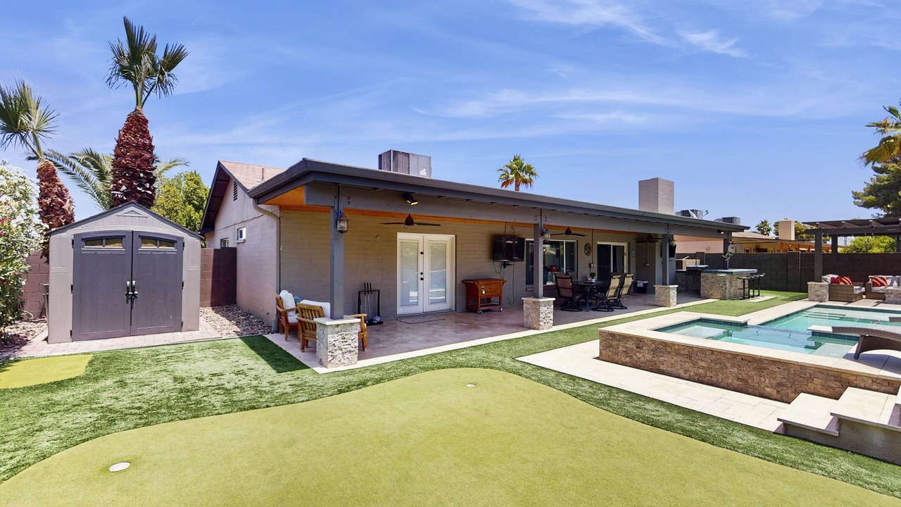 Photo of Outdoor in Paradise Valley Village