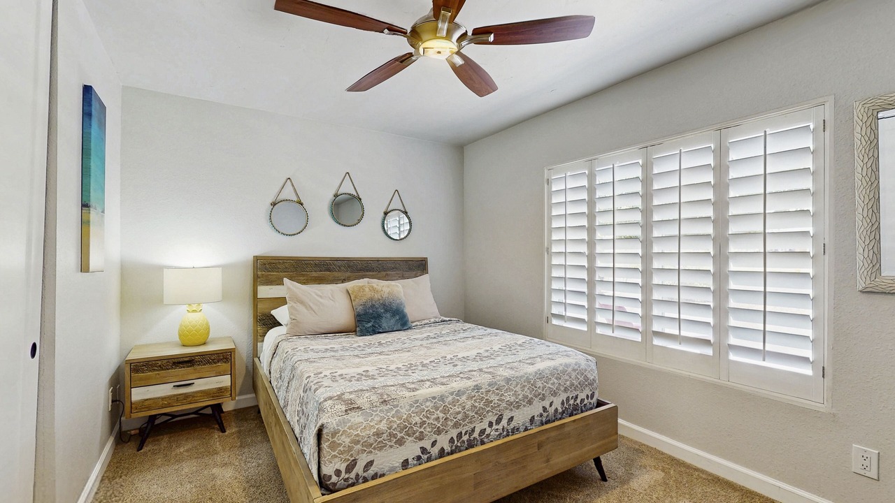 Photo of Bedroom in Paradise Valley Village