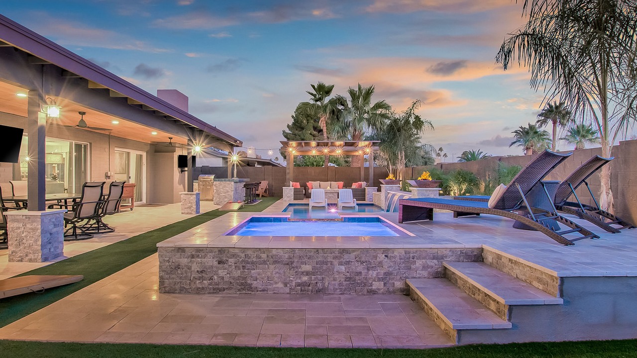 Photo of Outdoor in Paradise Valley Village