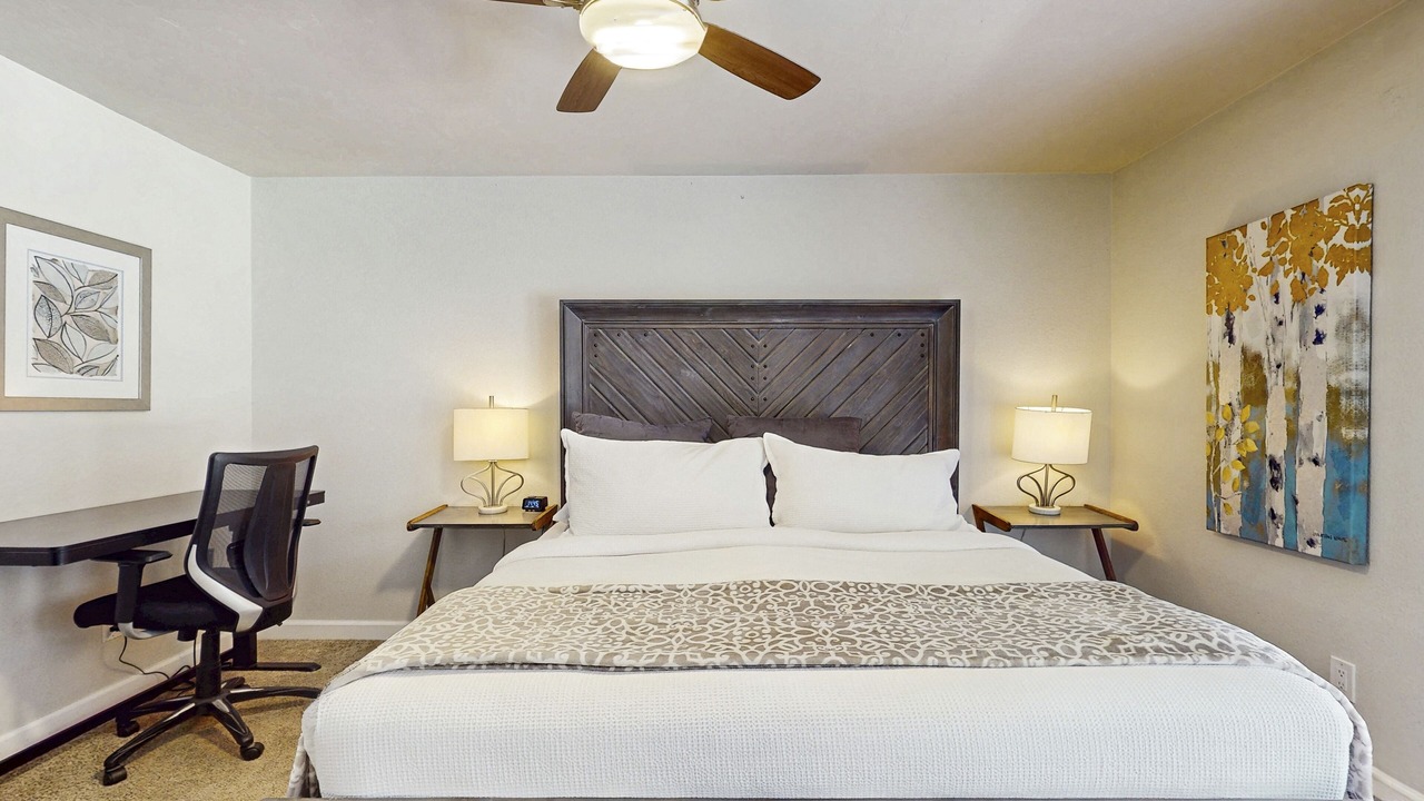 Photo of Bedroom in Paradise Valley Village