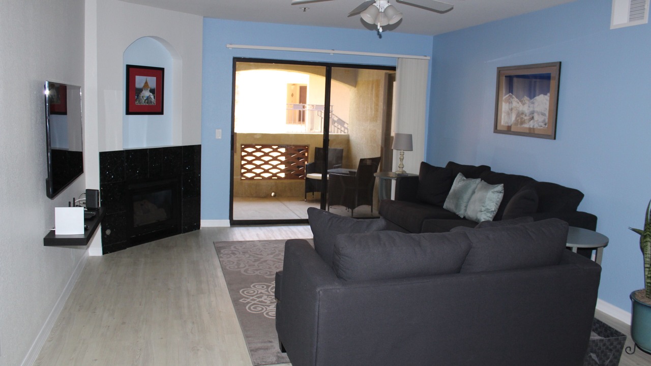 Photo of Livingroom in Camelback East
