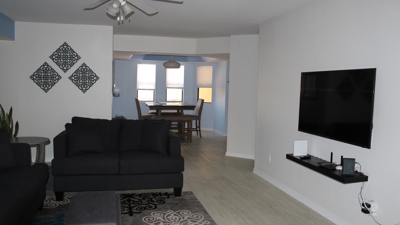 Photo of Livingroom in Camelback East
