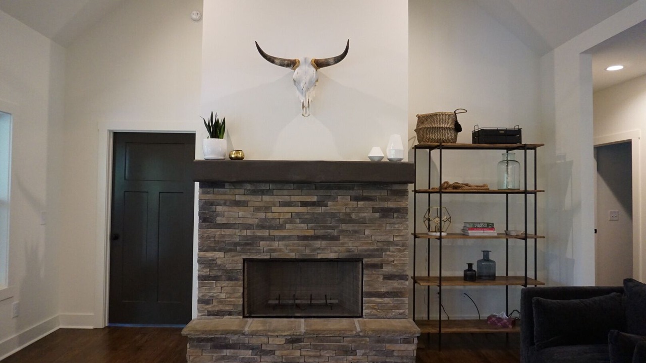 Photo of Livingroom in Hiawassee