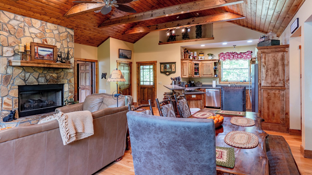 Photo of Livingroom in Topton