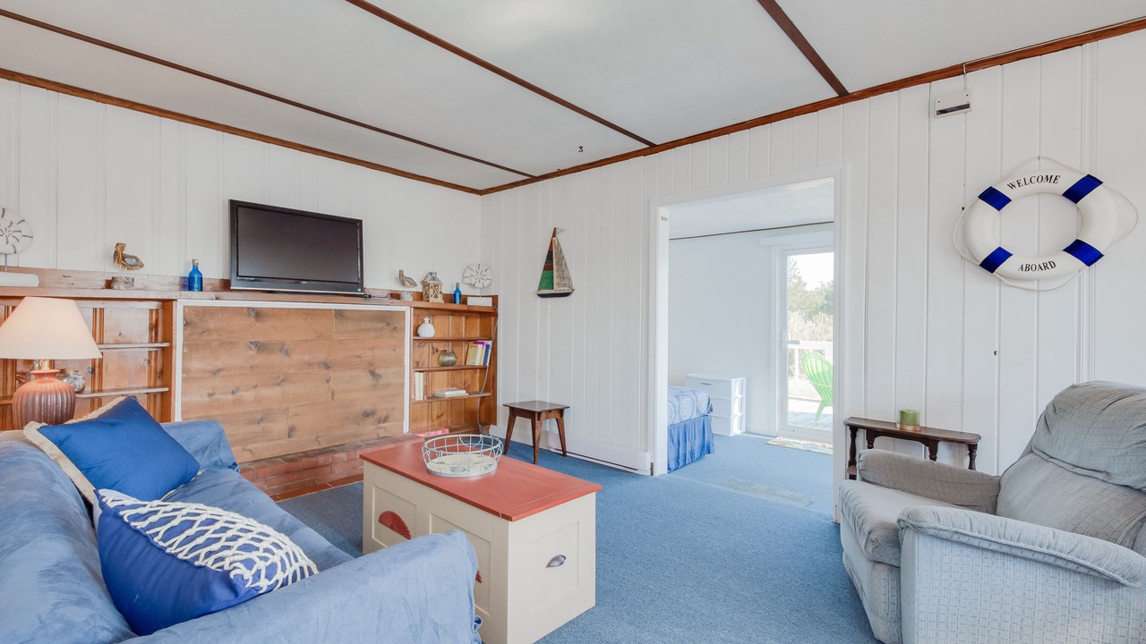 Photo of Livingroom in Westerly