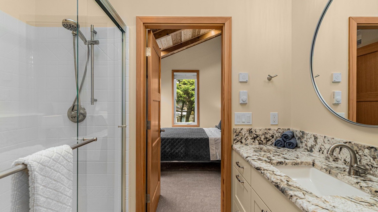 Photo of Bathroom in Manzanita