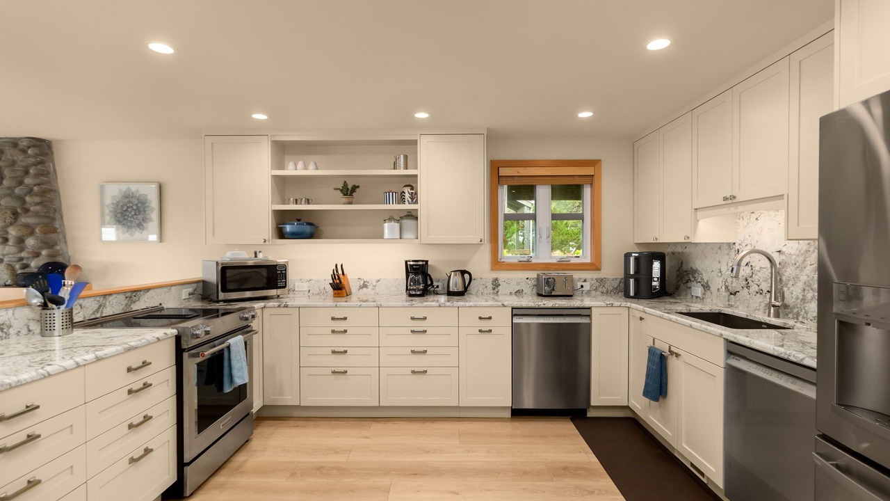Photo of Kitchen in Manzanita