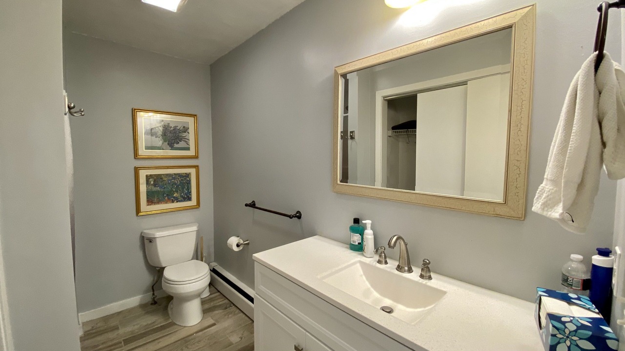 Photo of Bathroom in Bonnet Shores