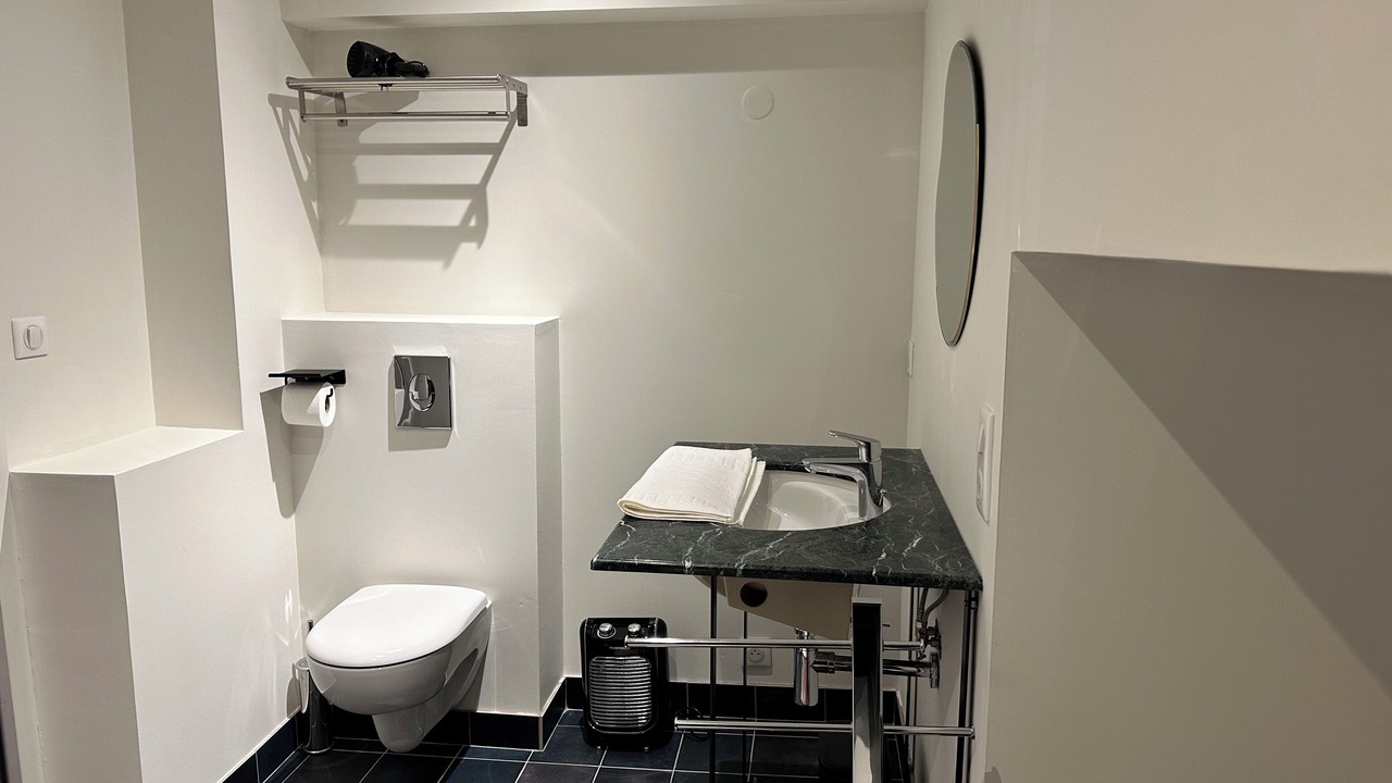 Photo of Bathroom in Saint-Victurnien