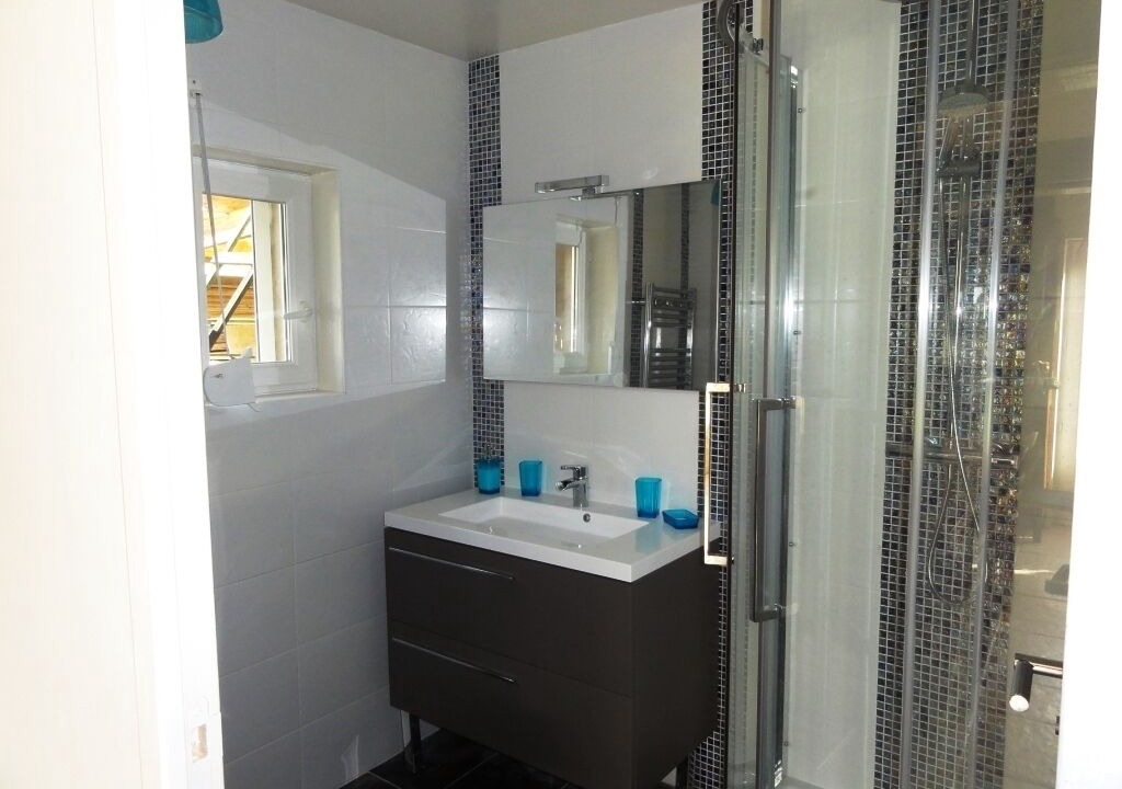 Photo of Bathroom in Coquainvilliers