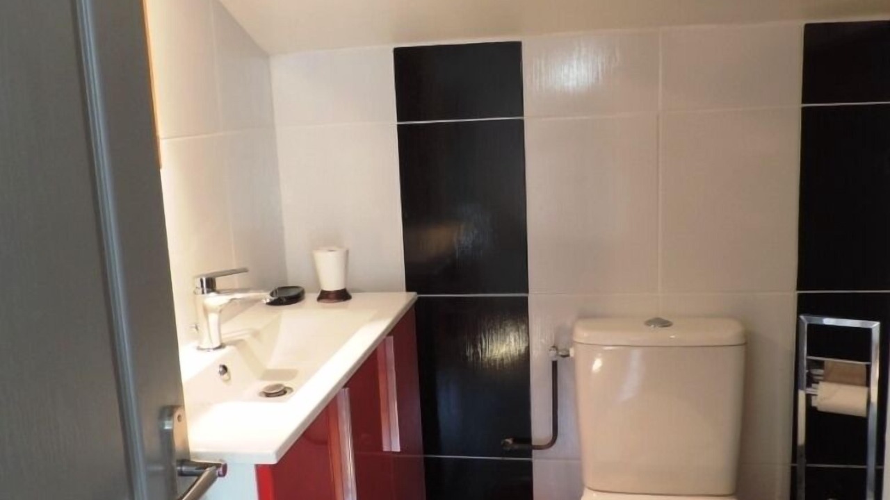 Photo of Bathroom in Coquainvilliers