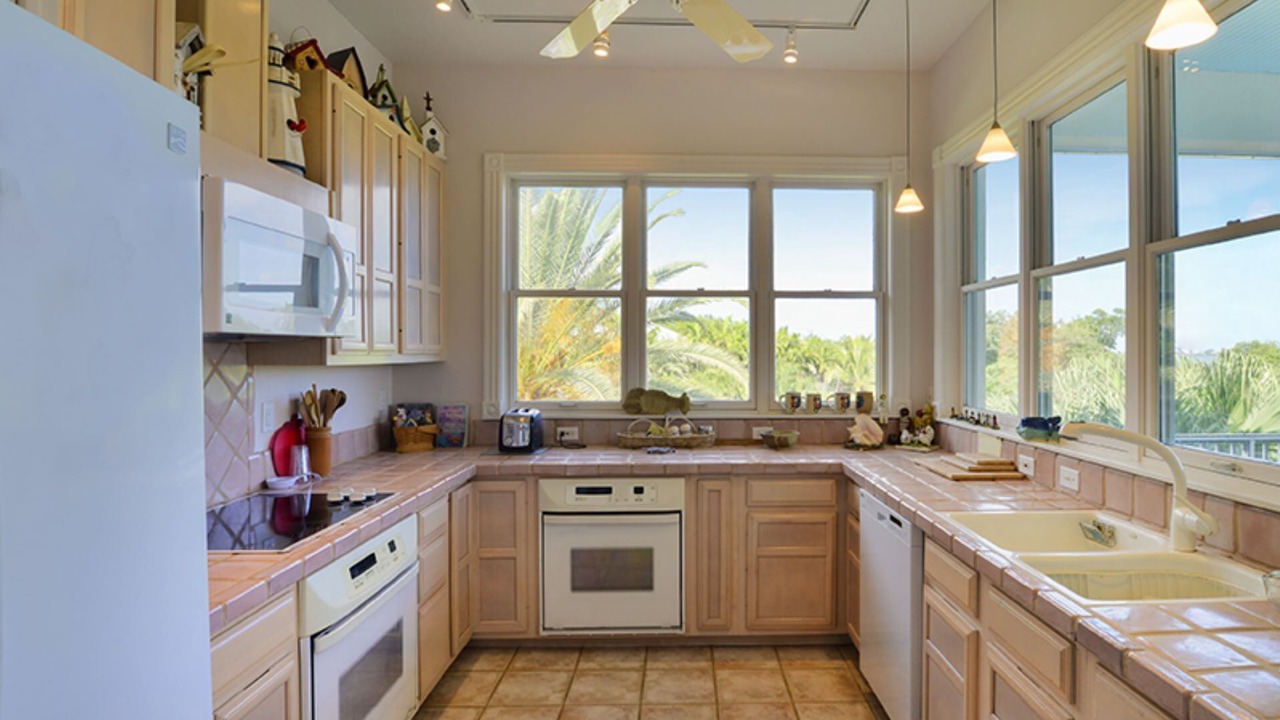 Photo of Kitchen in Cudjoe Key