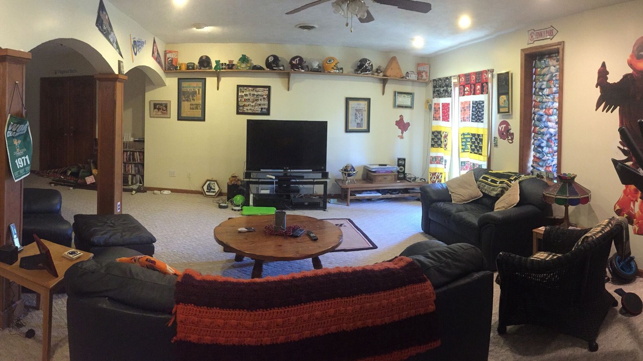 Photo of Livingroom in Blacksburg