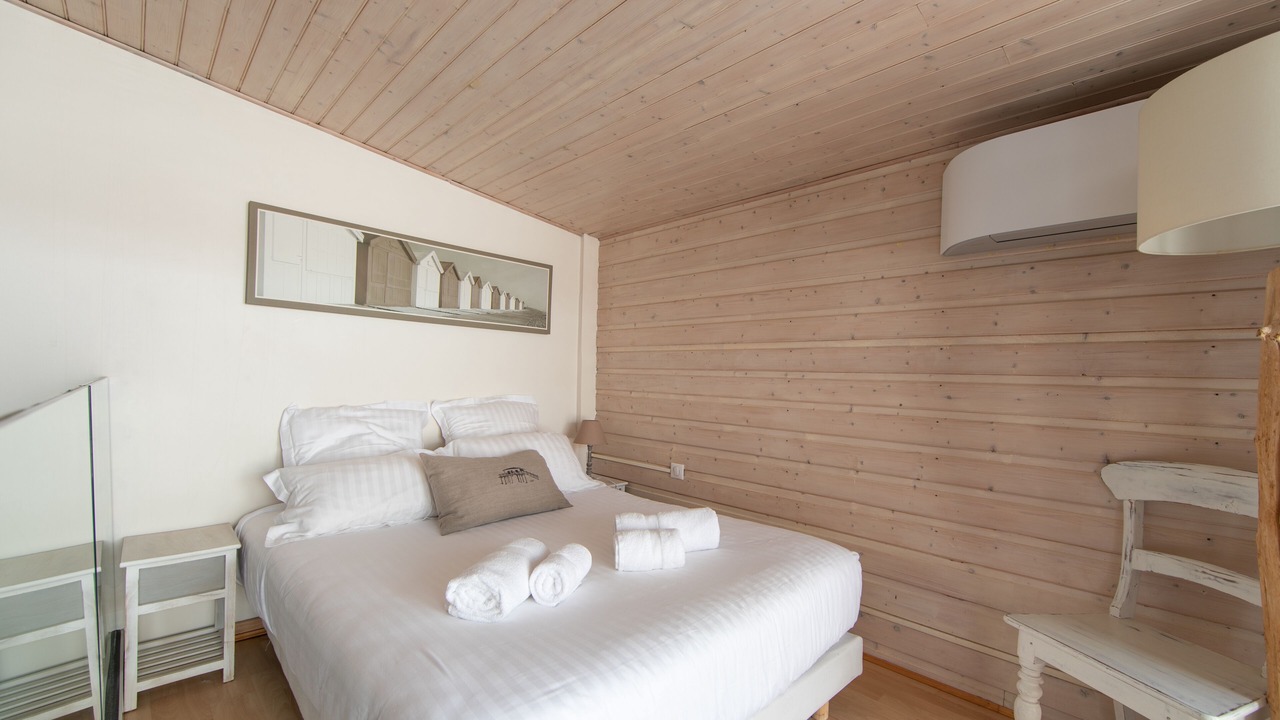 Photo of Bedroom in Claouey