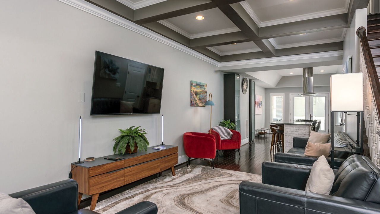 Photo of Livingroom in Near Northeast