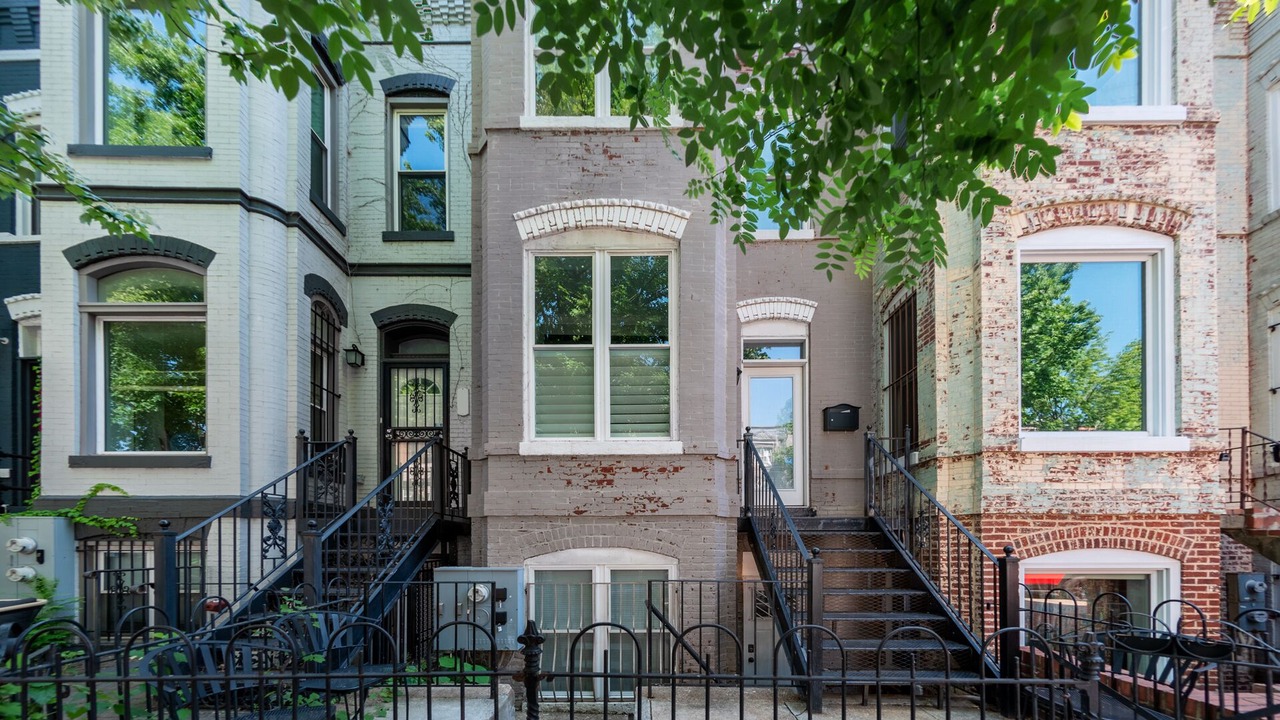 Photo of Outdoor in Near Northeast