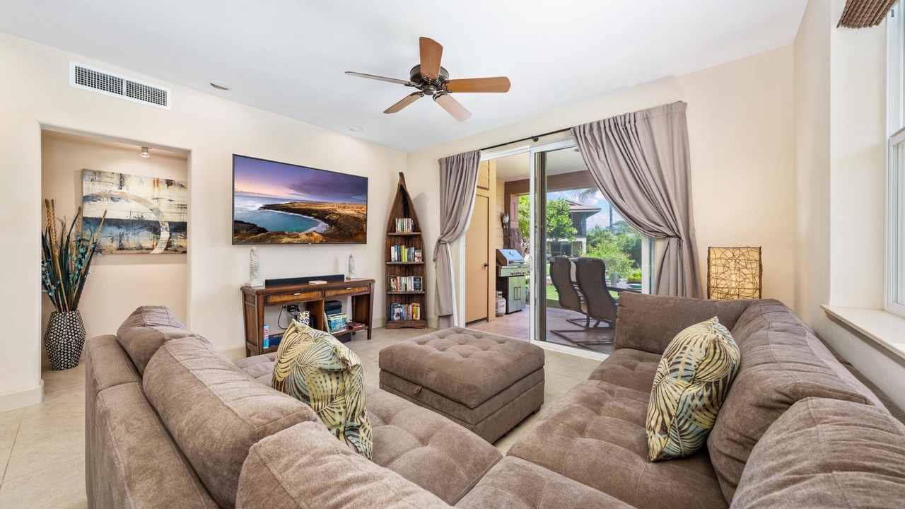 Photo of Livingroom in Waikoloa