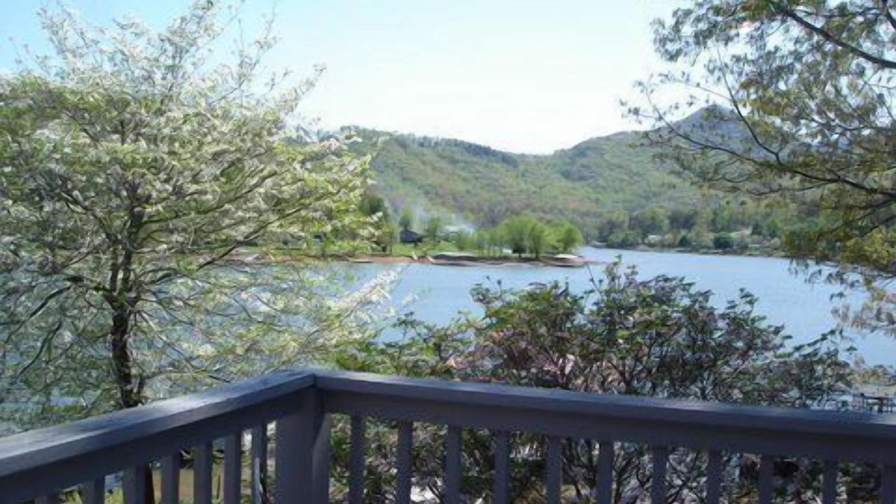 Photo of Others in Nantahala Bay