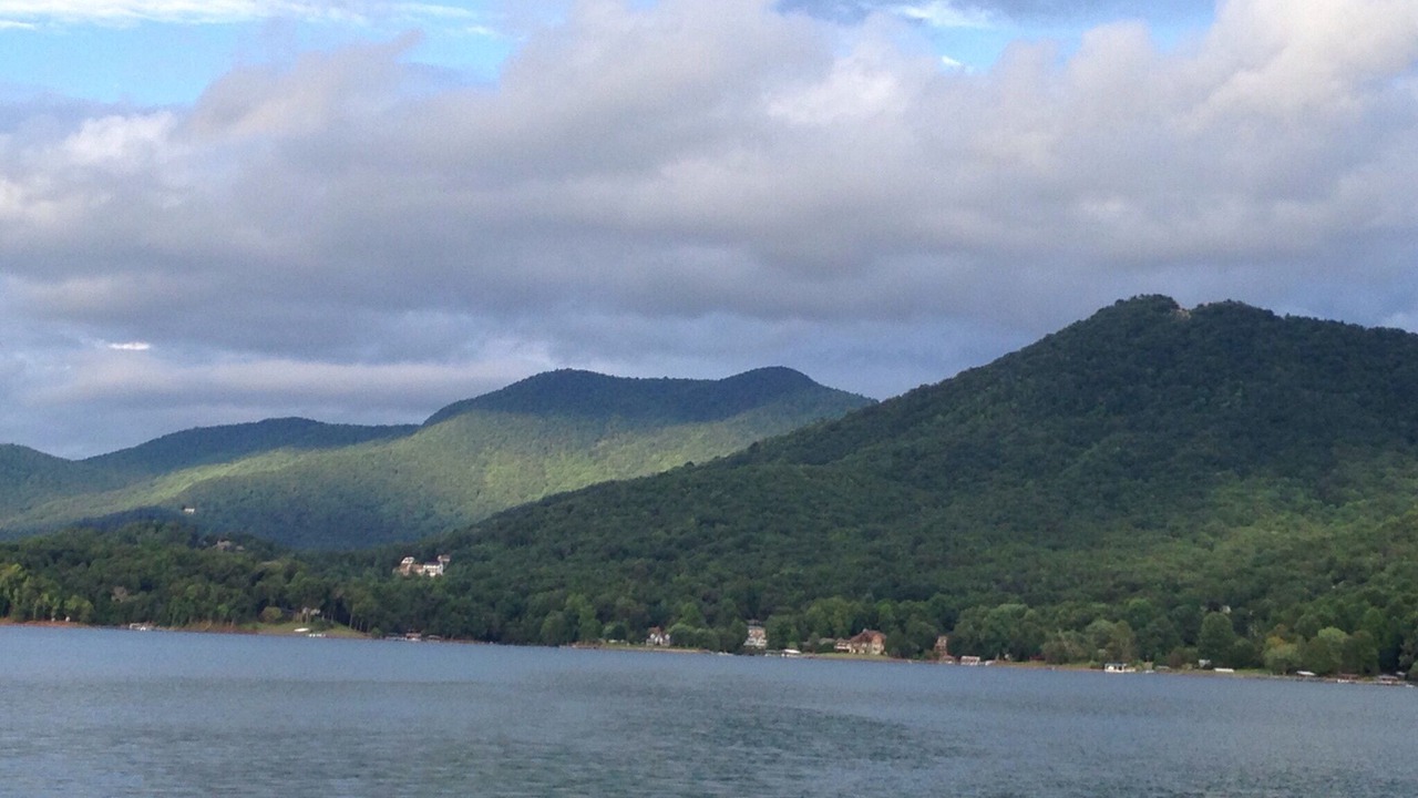 Photo of Others in Nantahala Bay