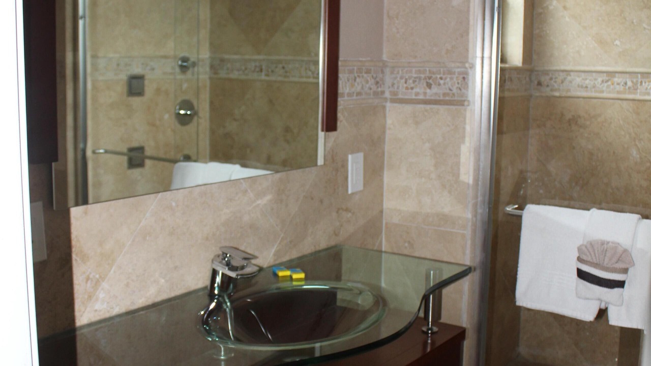 Photo of Bathroom in Marathon