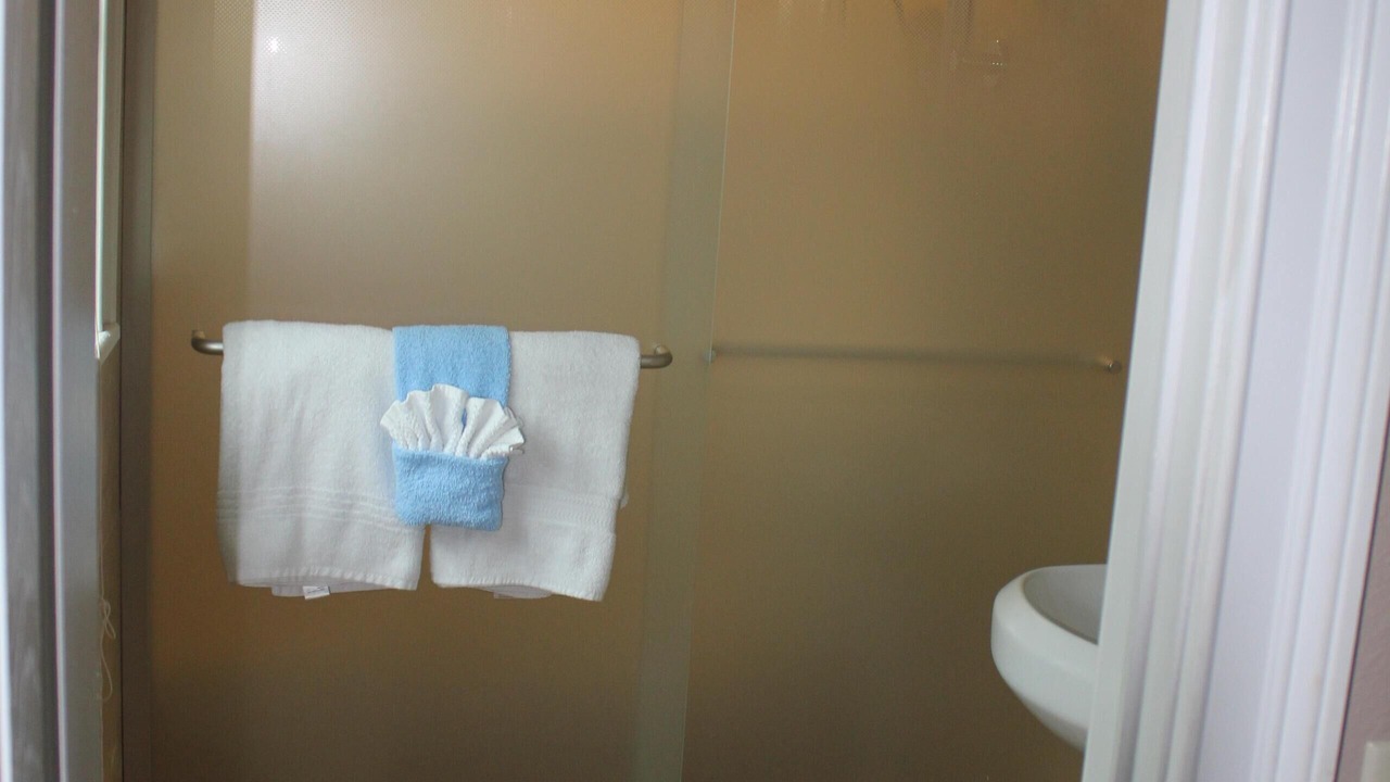 Photo of Bathroom in Marathon