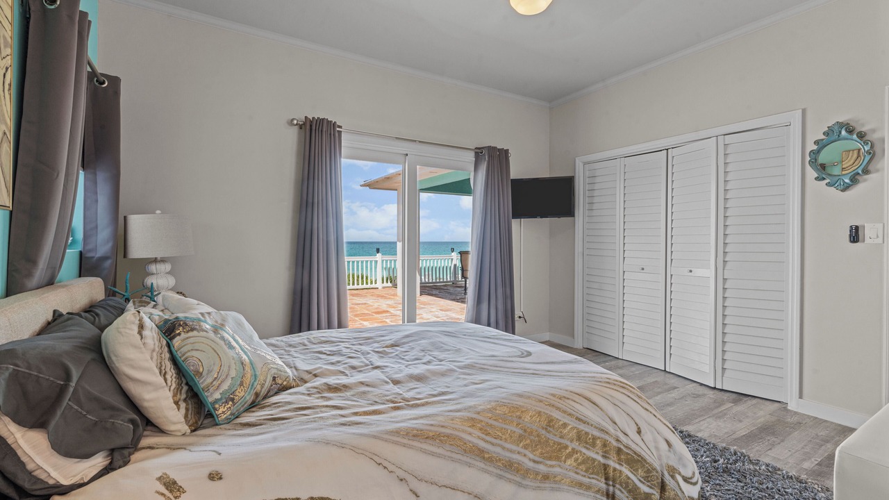Photo of Bedroom in Great Harbour Cay