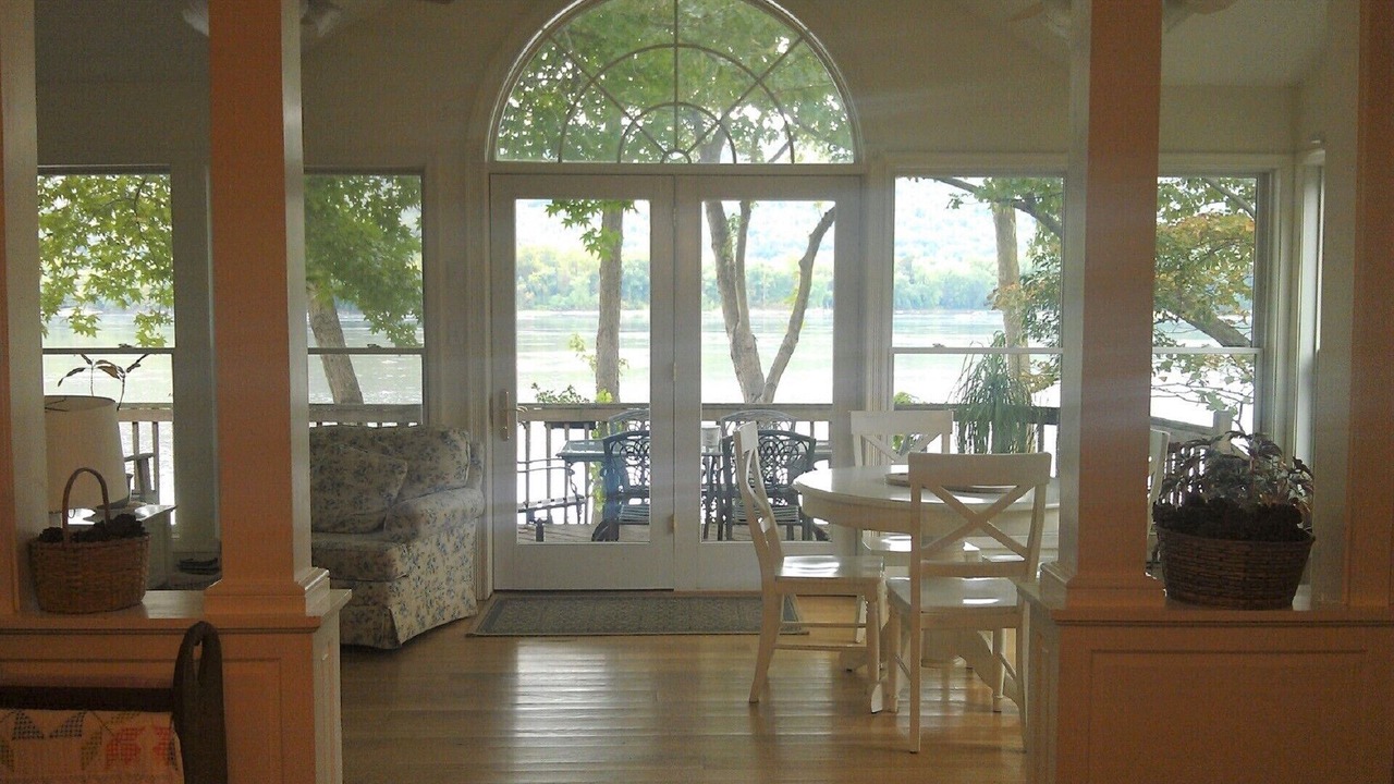 Photo of Bedroom in Dauphin