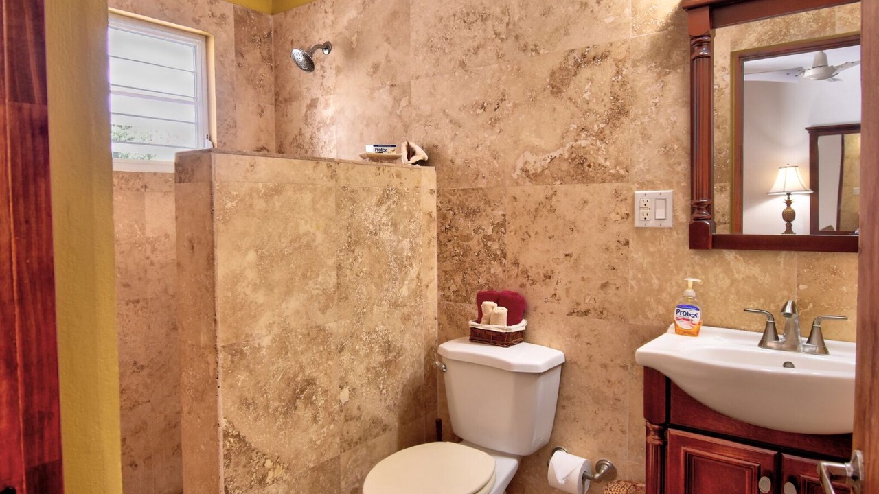Photo of Bathroom in Esperanza