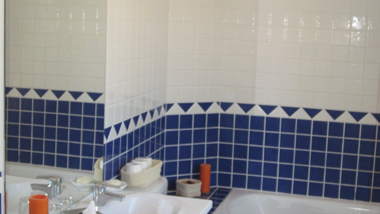 Photo of Bathroom in Nazelles-Negron