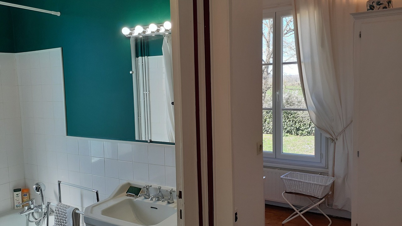 Photo of Bathroom in Nazelles-Negron