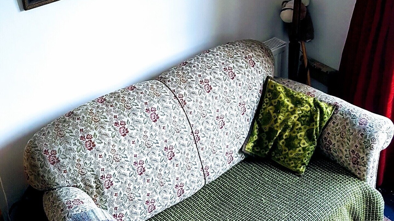 Photo of Livingroom in Knockaderry Cross Roads