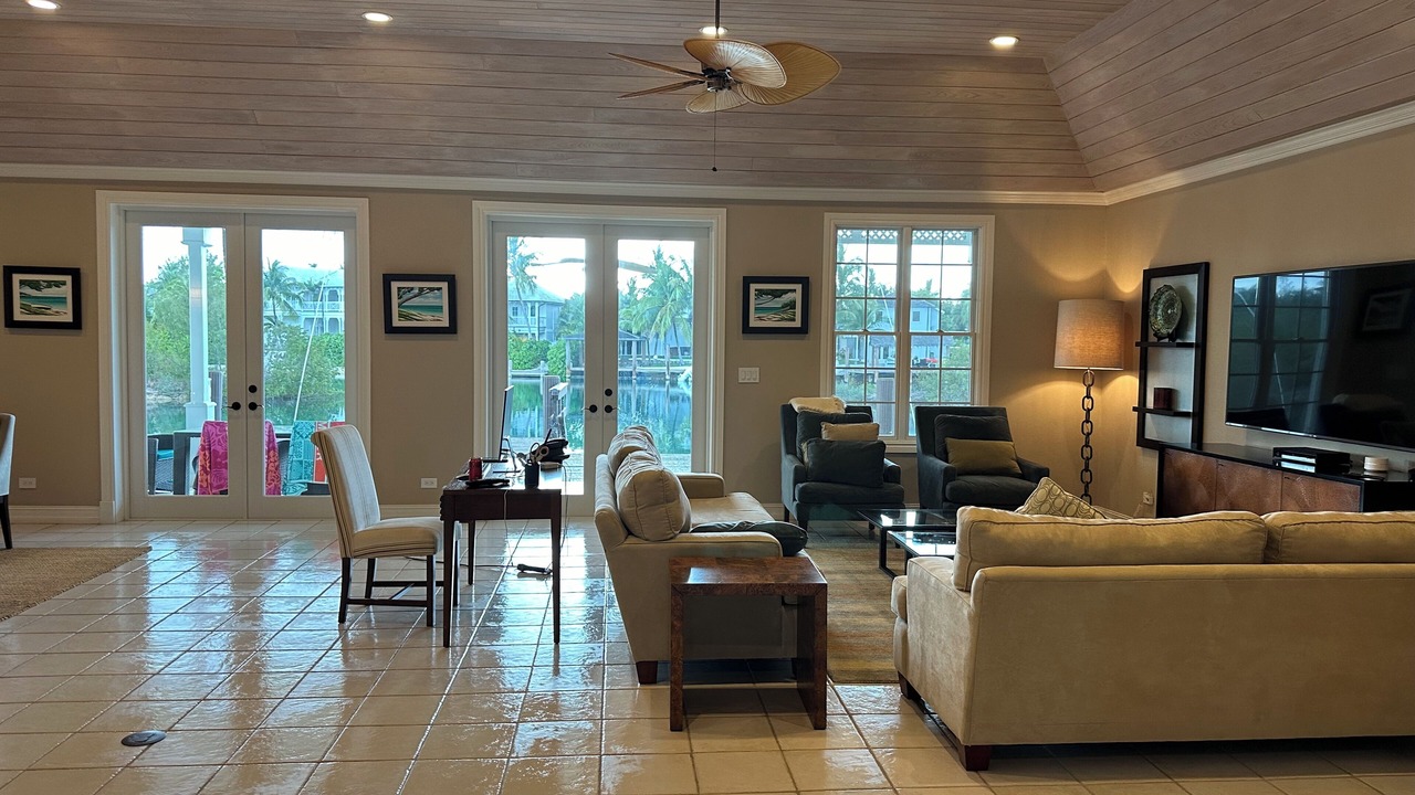 Photo of Livingroom in Nassau