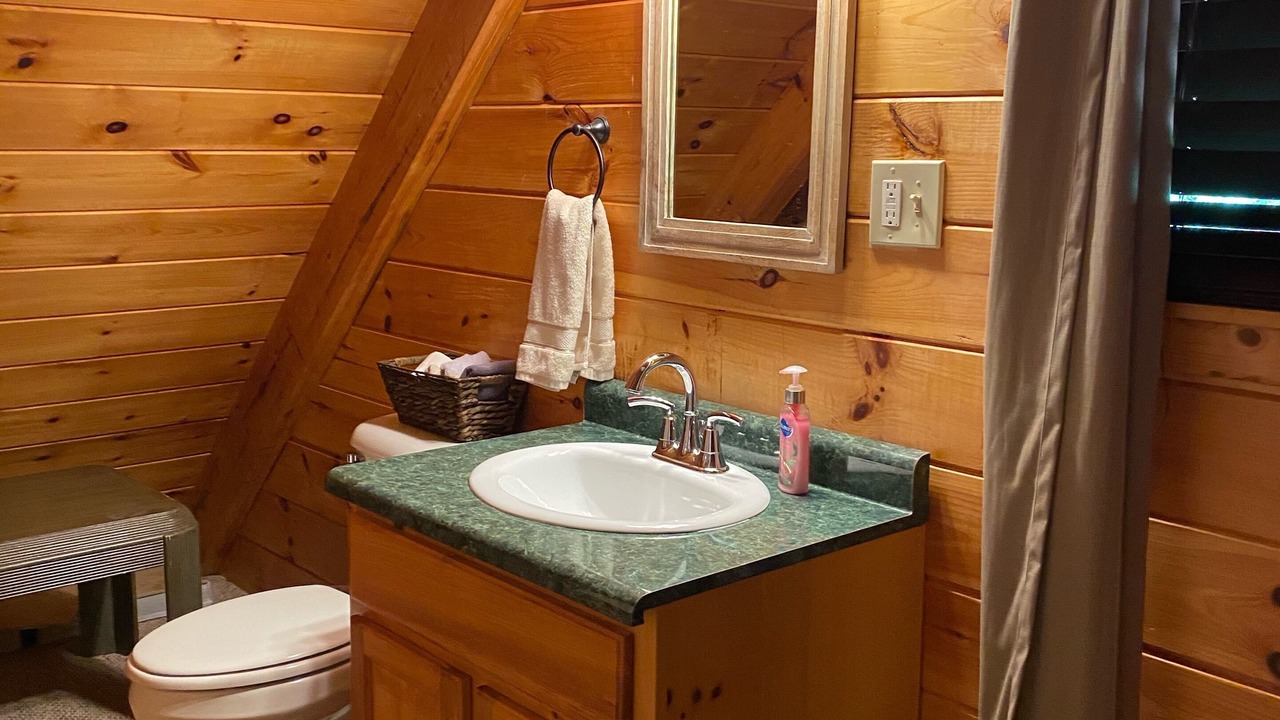 Photo of Bathroom in Hiawassee