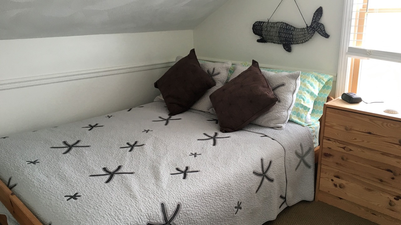 Photo of Bedroom in Matunuck