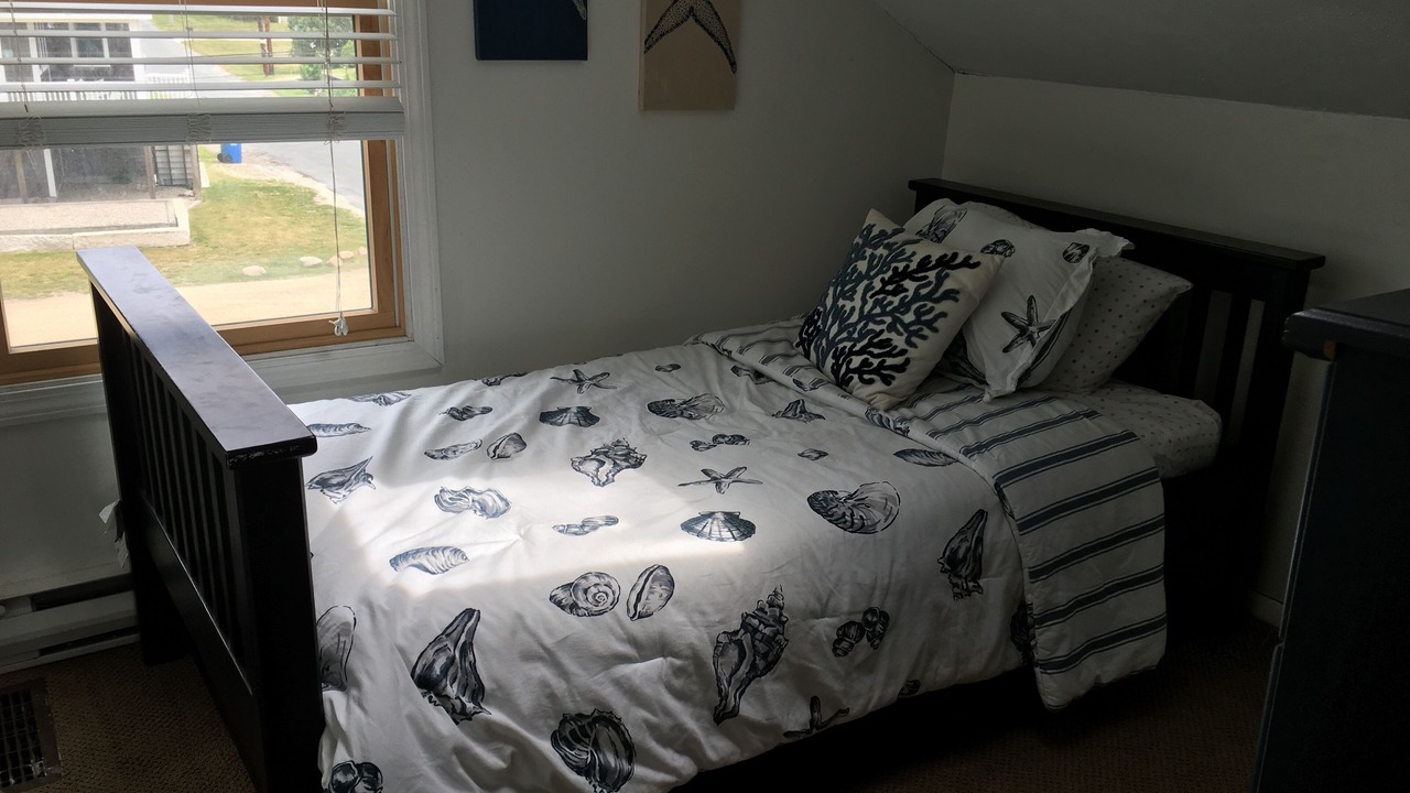 Photo of Bedroom in Matunuck