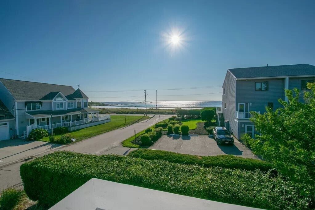 Photo of Outdoor in Eastward Look