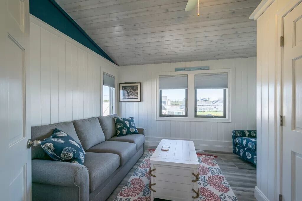 Photo of Livingroom in Eastward Look