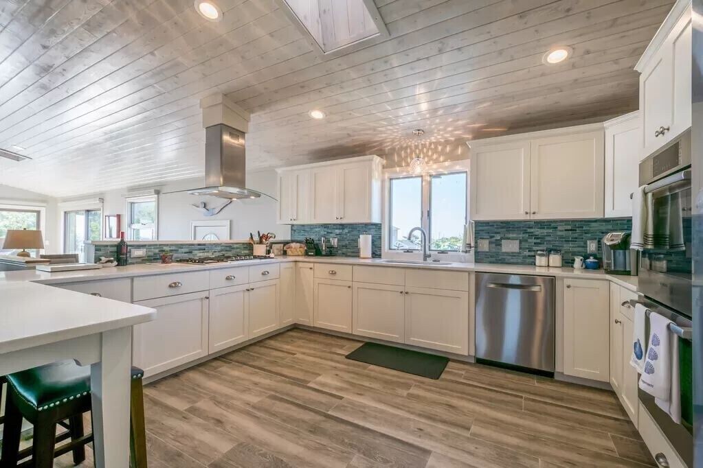 Photo of Kitchen in Eastward Look