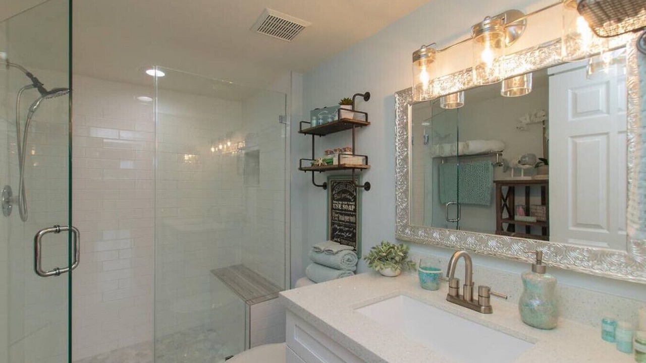 Photo of Bathroom in Tavernier