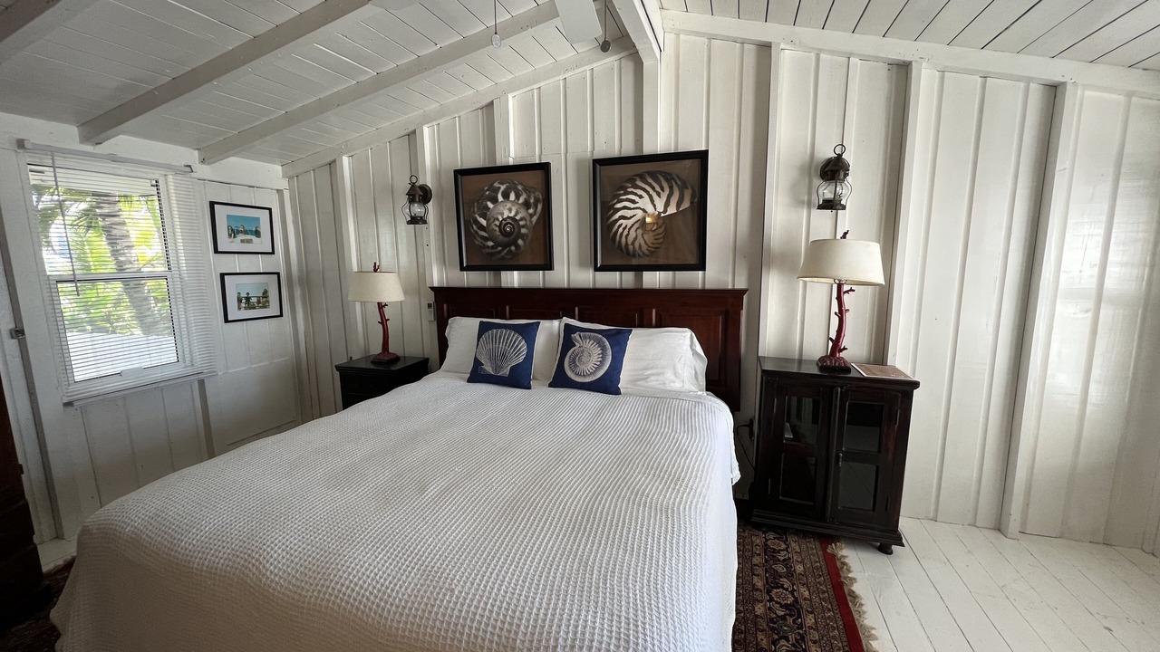 Photo of Bedroom in Oakridge