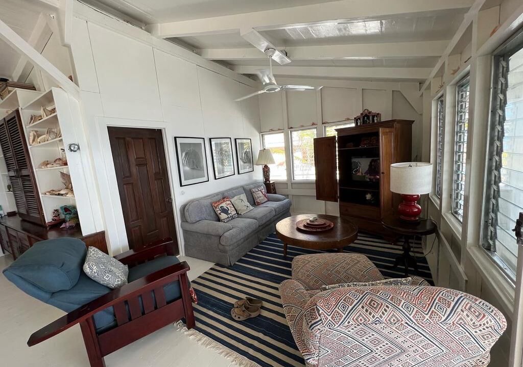 Photo of Livingroom in Oakridge