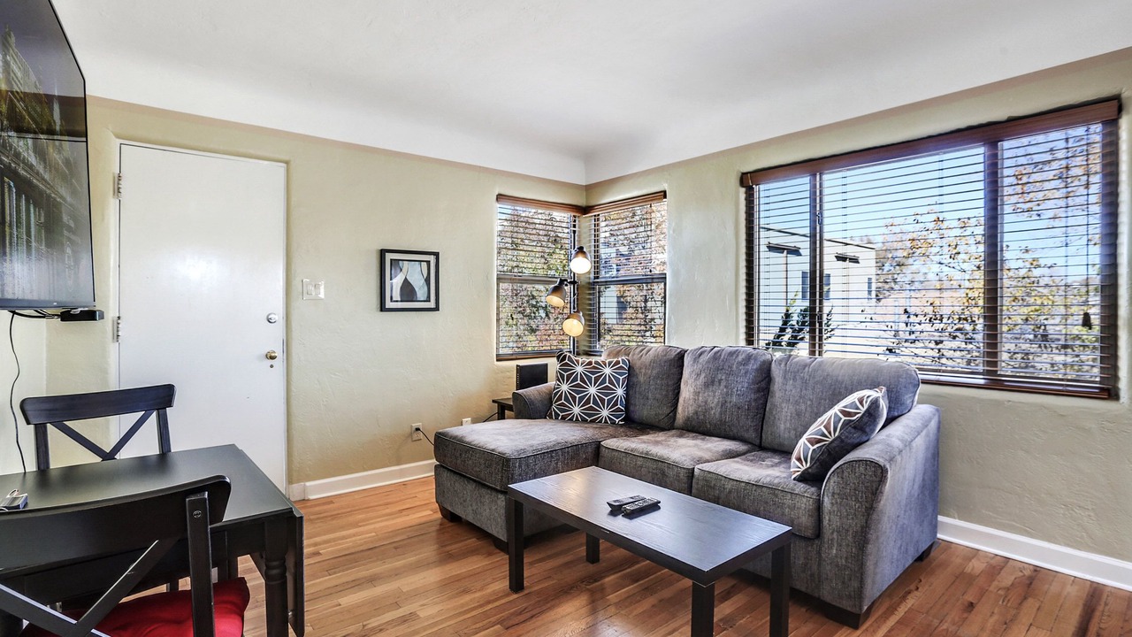 Photo of Livingroom in Raynolds Addition