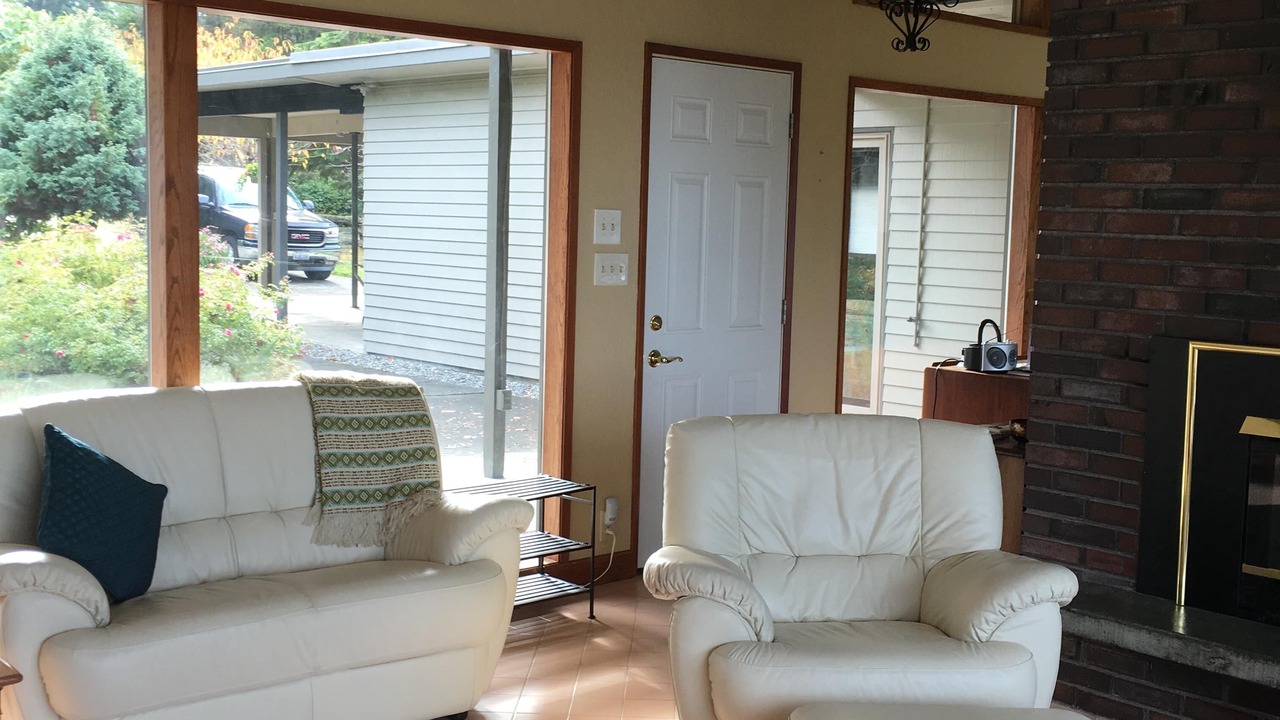 Photo of Livingroom in Port Angeles East