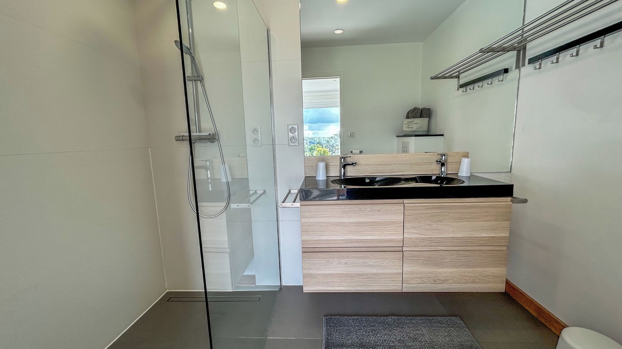 Photo of Bathroom in Carantec