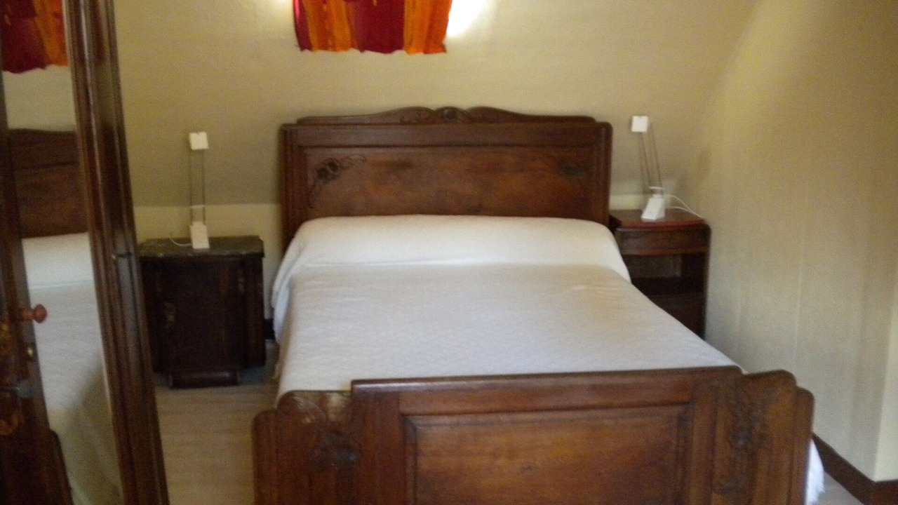 Photo of Bedroom in Loc-Envel