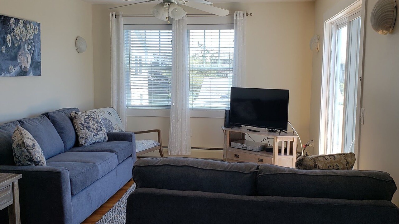 Photo of Livingroom in Point Judith