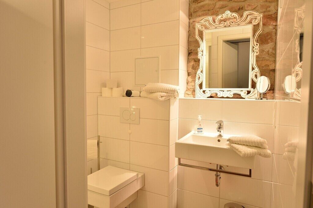 Photo of Bathroom in Heidelberg City Centre